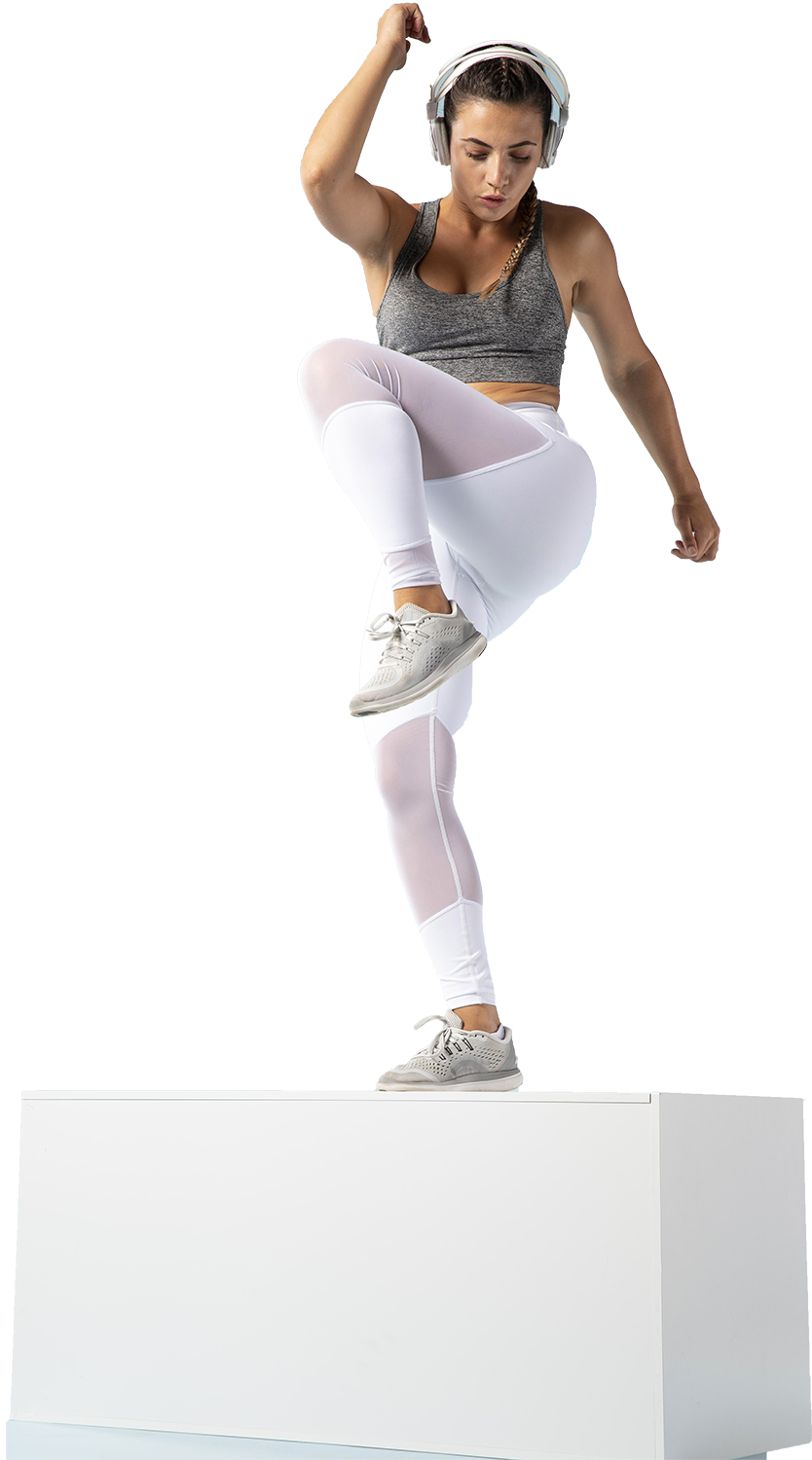 young-woman-doing-exercises-with-her-headphones Fitness healthy